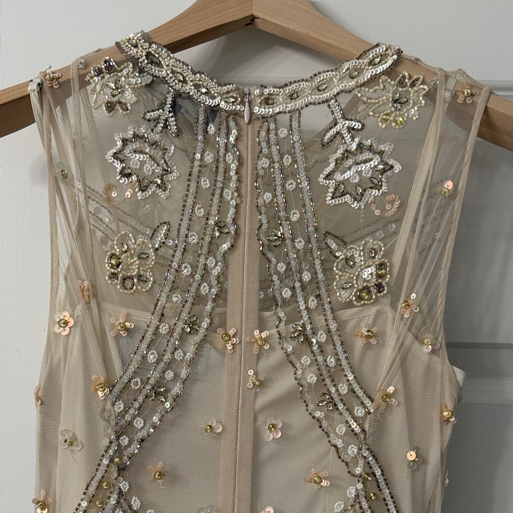 Needle and Thread BHLDN Cate Wedding Dress - Picture 9 of 11